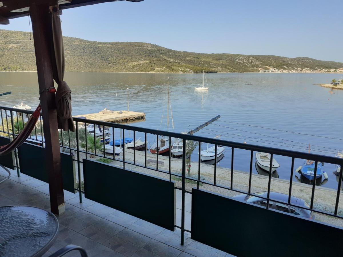 Sea View Apartment Sunrise Poljica & Blue Lagoon Rent A Boat Eksteriør bilde